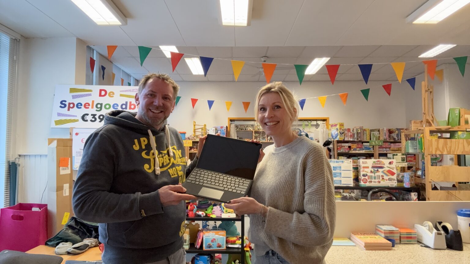 donatie kinderlaptopsNL donatie kinderlaptopsNL